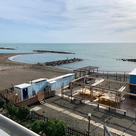 لاديسْبولِ Roma Meraviglioso Attico Sul Mare المظهر الخارجي الصورة